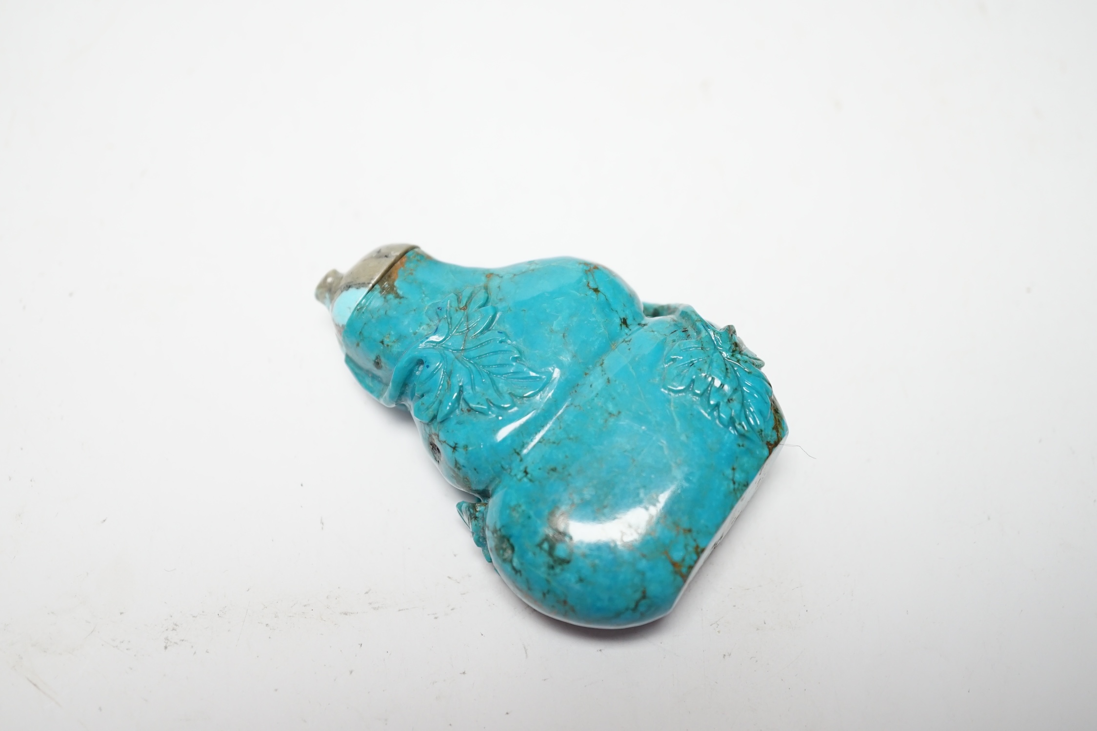 A Chinese turquoise matrix gourd shaped snuff bottle, 7cm high